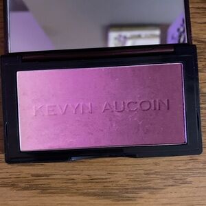 Kevin aucon blush